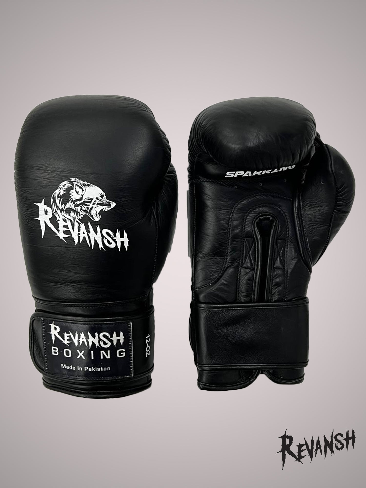 Boxing gloves for sparring, In Black Genuine leather